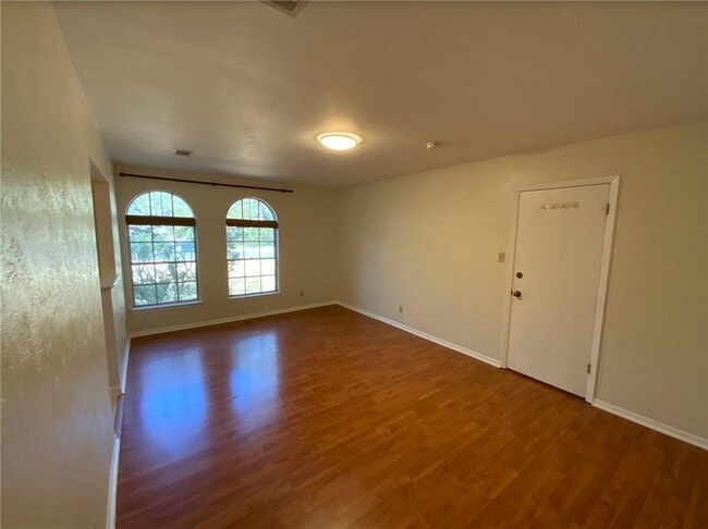 Photo - 1311 Cardinal Hill Dr