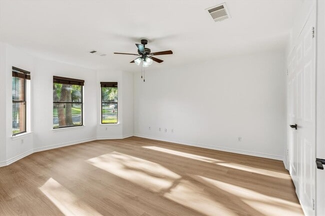 Photo - 2005 Jasper Ln