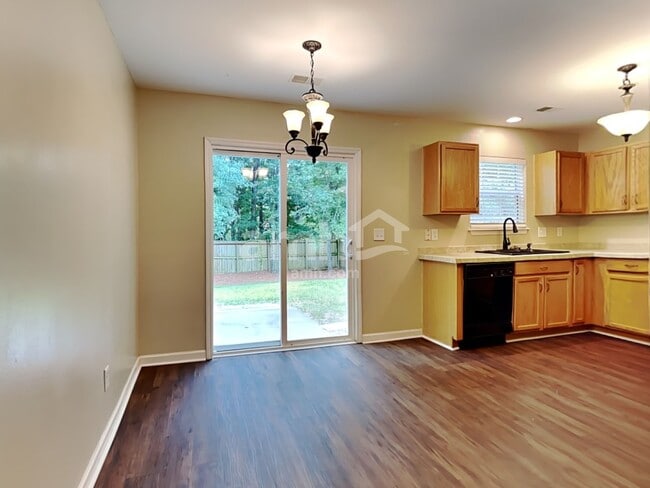 9128 Fieldstone Ter