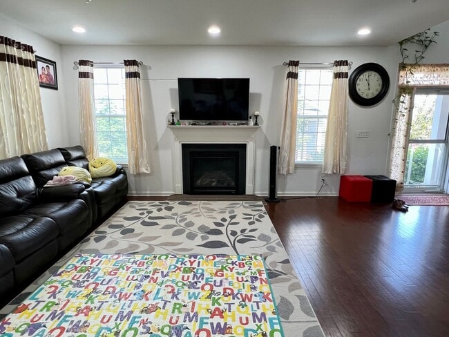 Photo - Beautiful 3-Bedroom End Townhouse in Royersford! Available mid-June!