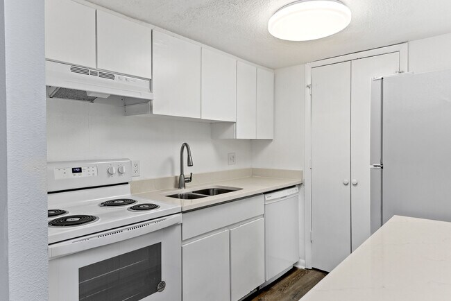 Columbia Park Apts (18)