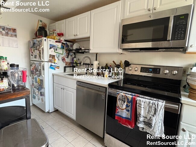 Building Photo - 27 Fayette St Rental