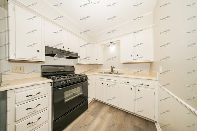 Photo - 2601 Yorkshire Ave