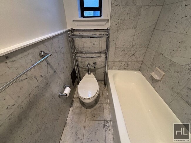 Photo - WEST 68 STREET Unit 8E