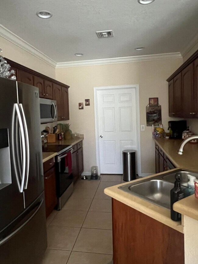 Photo - 944 SE Browning Ave