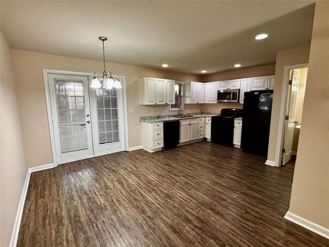 Photo - 508 Summer Pl NW