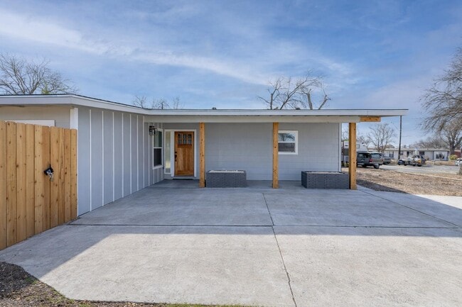 Building Photo - 306 Westmoreland Dr