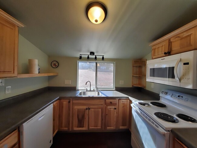 Photo - Adorable 2 bed / 1 bath with amazing yard