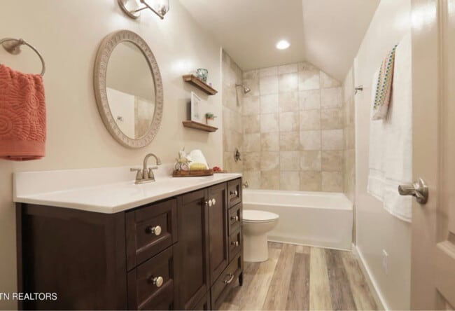 Photo - 2109 Dogwood Dr