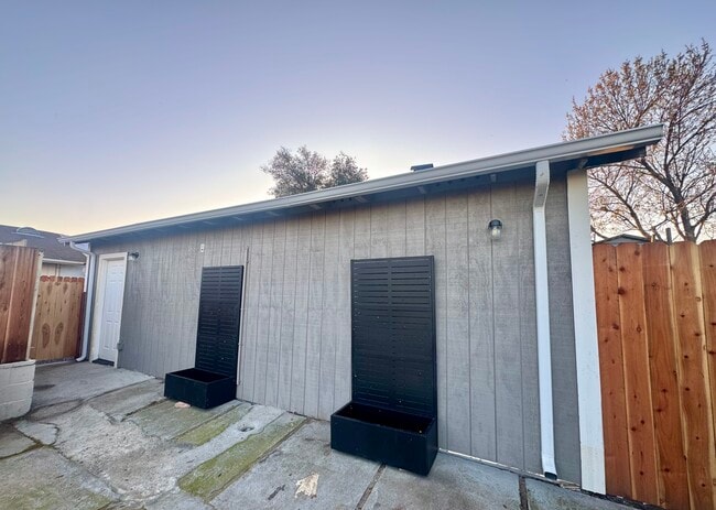 Photo - Phillips Lane