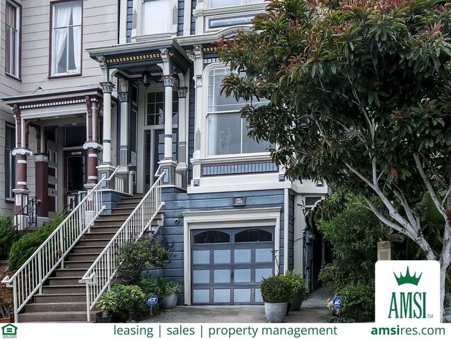 Building Photo - Elegant Victorian Furnished Garden Flat on... Rental
