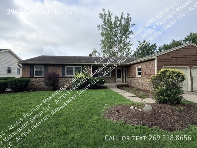 Photo - 3942 Camelot Dr SE