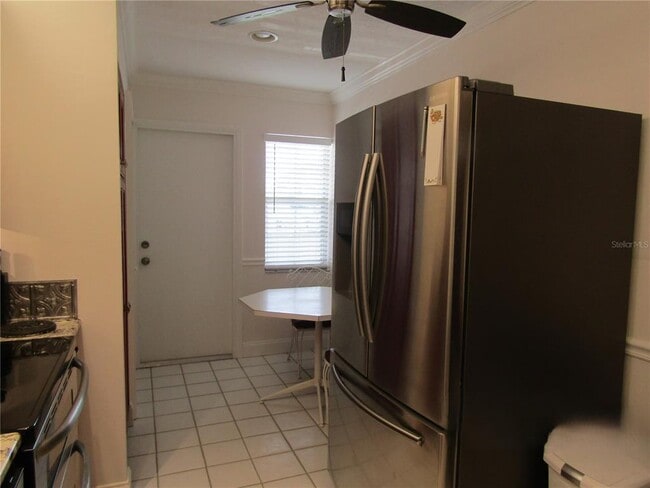 7351 W Country Club Dr N Unit 202