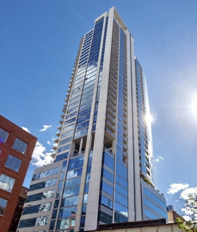 Building Photo - 303 W Ohio St Unit 3503 Rental