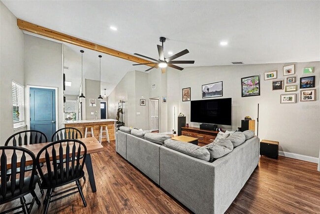 Photo - 6209 Interbay Blvd