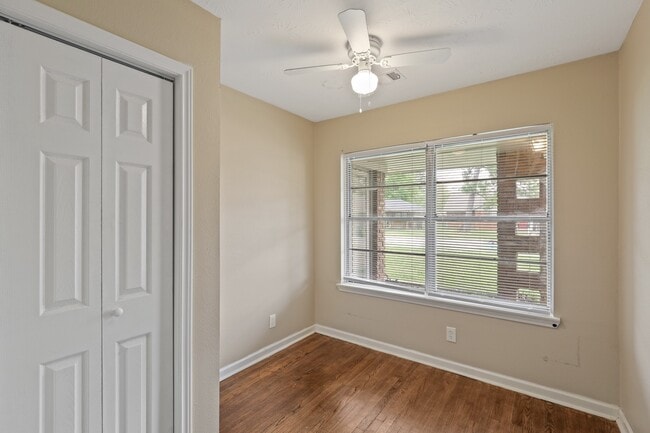 Photo - 9315 Laura Koppe Rd