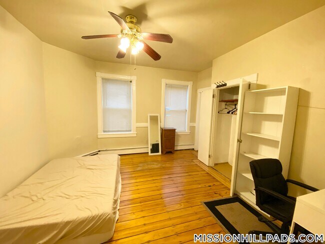 Photo - 19 Sachem St Unit 1