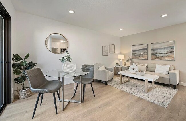 Photo - 295 Stonegate Cir Unidad Perfectly Located