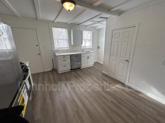 Photo - 27 Hilton St