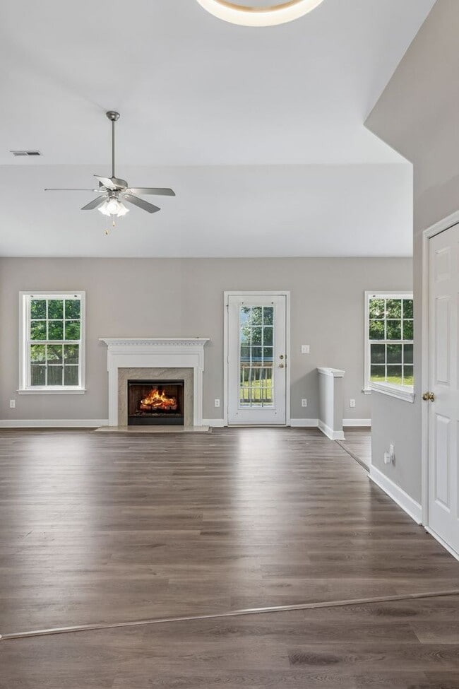 Photo - 2601 Danbury Cir