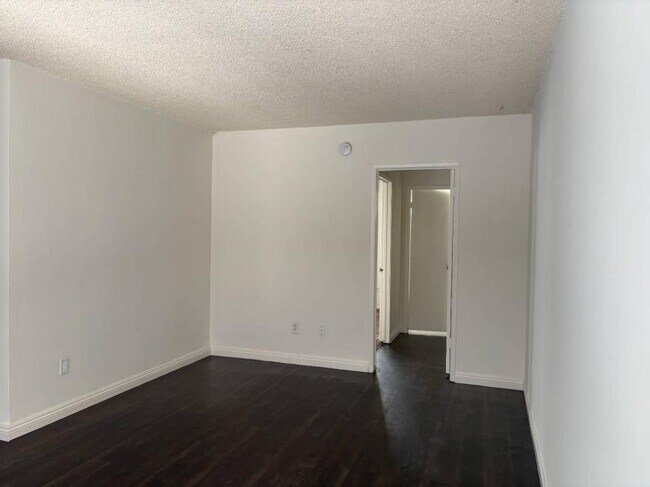 Photo - 1.0 bedroom in Los Angeles California 91343 Unit 18