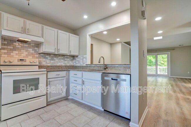 Photo - 1732 Rosewood Ct