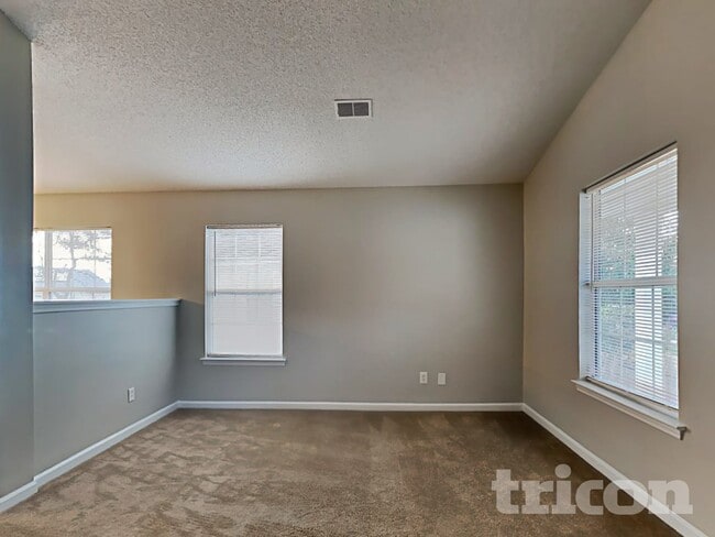 Photo - 18 Glen Knoll Ct