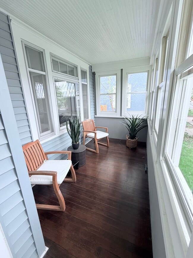 Photo - Gorgeous 3 Bedroom with Modern Upgrades!!