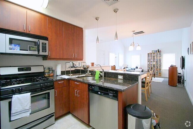 Building Photo - 157 Auburn St Unit 1 Rental