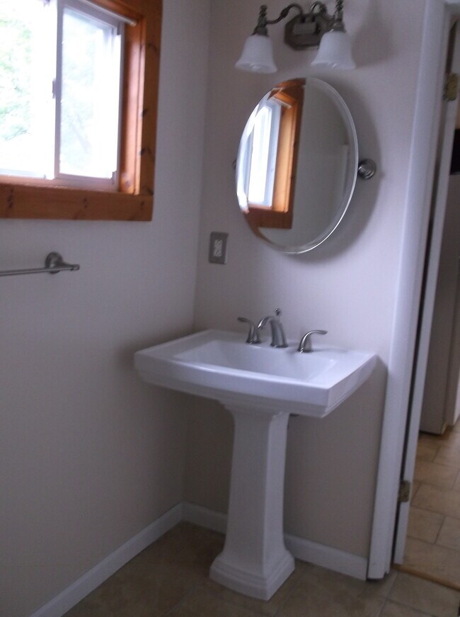 Photo - 98 Campbell Ave Unidad #4