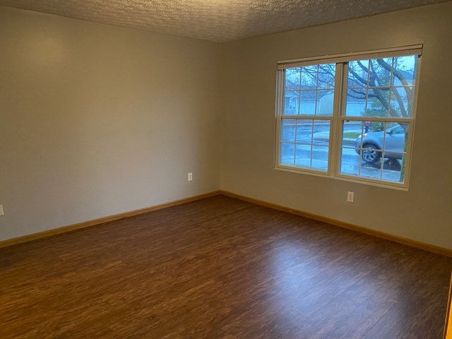 Master Bedroom - 179 Simon St