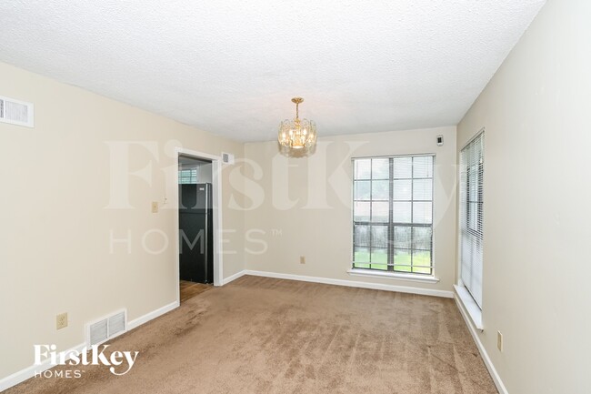 Photo - 2101 Hornsby Cove