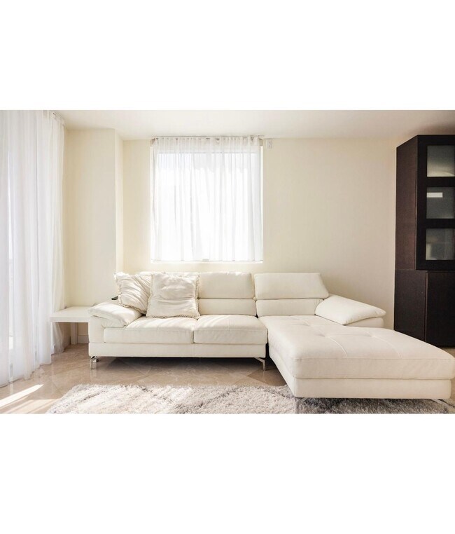 Photo - 55 SE 6th St Unidad 4007