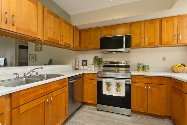 Photo - PENTHOUSE 2 Bed, 2 Bath, 2 Parking