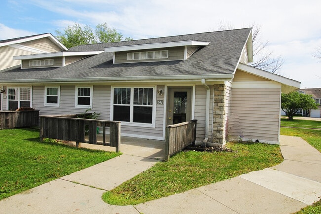 Photo - Lyn Crossing