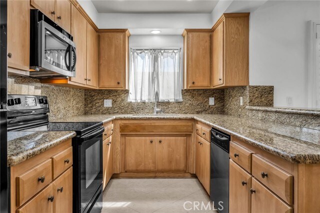 Photo - 810 Edgewood St Unit 105