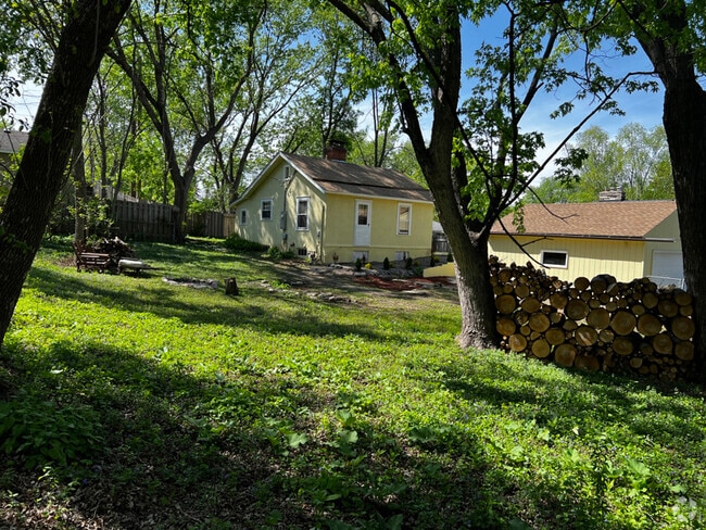 Building Photo - 4832 Westbrook Ln Rental