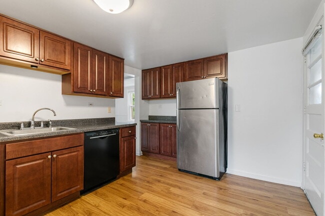 Photo - 1342 Circle Ave Unit 2