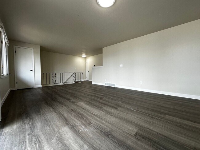 Photo - 2746 Nicolet Dr
