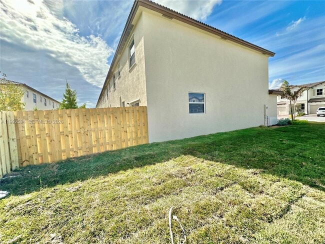 Photo - 2867 SE 25th Ter