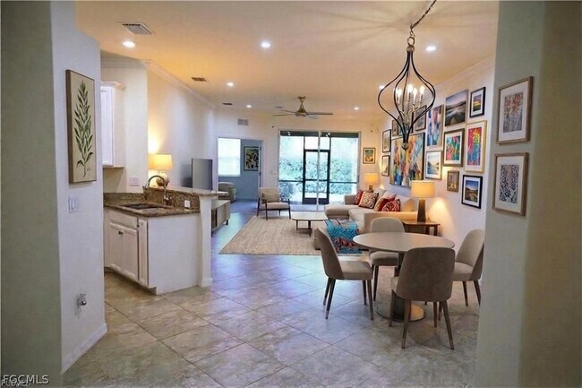 Photo - 1980 Wellington St