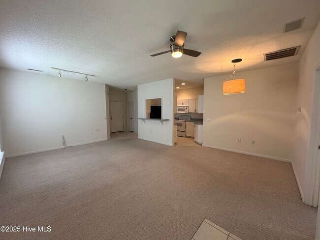 Photo - 1600 Sturdivant Dr