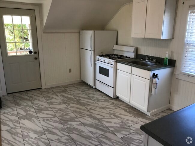Building Photo - 861 Brackenridge Ave Unit Rear Rental