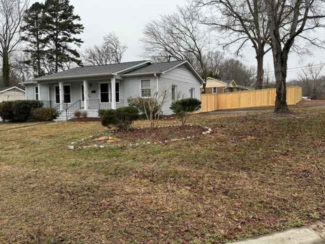 Photo - 3729 Woodleaf Rd