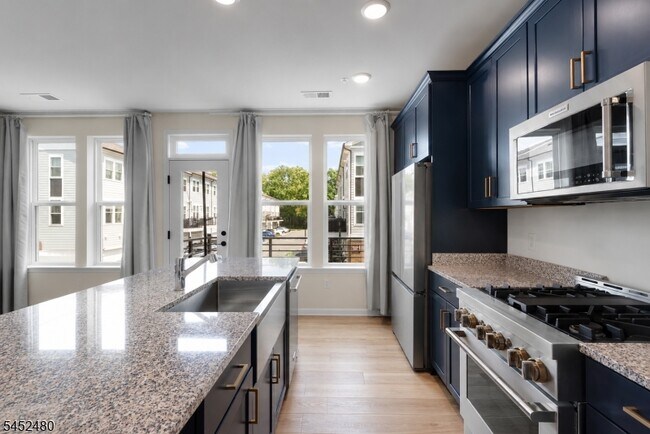 Photo - 7 Jessica Ln