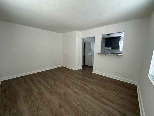 Photo - 1033 E Ocean View Ave Unidad 3