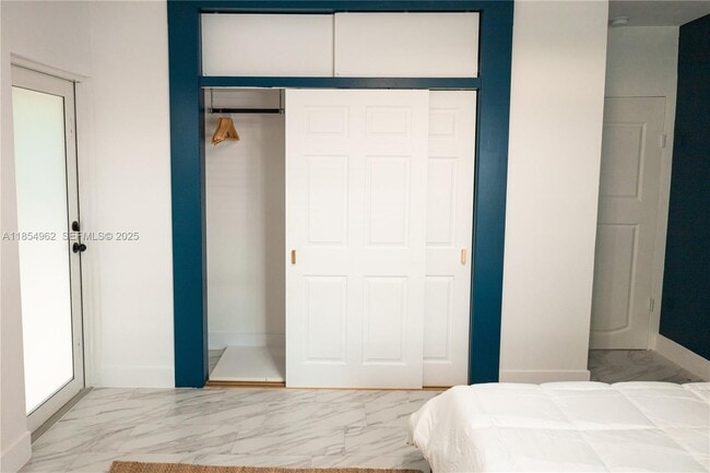 Photo - 224 Meridian Ave Unidad 6