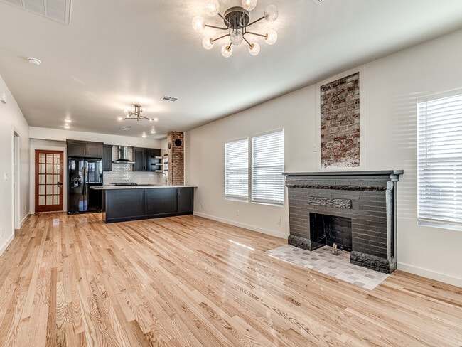 Photo - 828 NW 32nd St