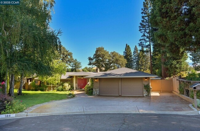 Photo - 144 Irongate Ct