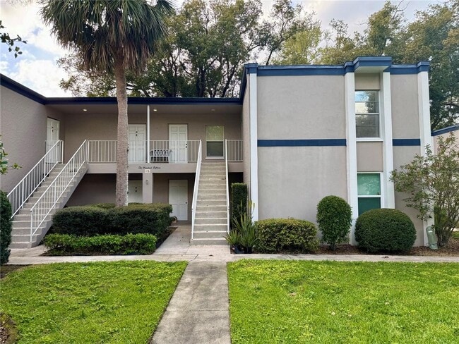 Cozy 1 Bedroom 1 Bath Condo In Brandon - Cozy 1 Bedroom 1 Bath Condo In Brandon Unit 202